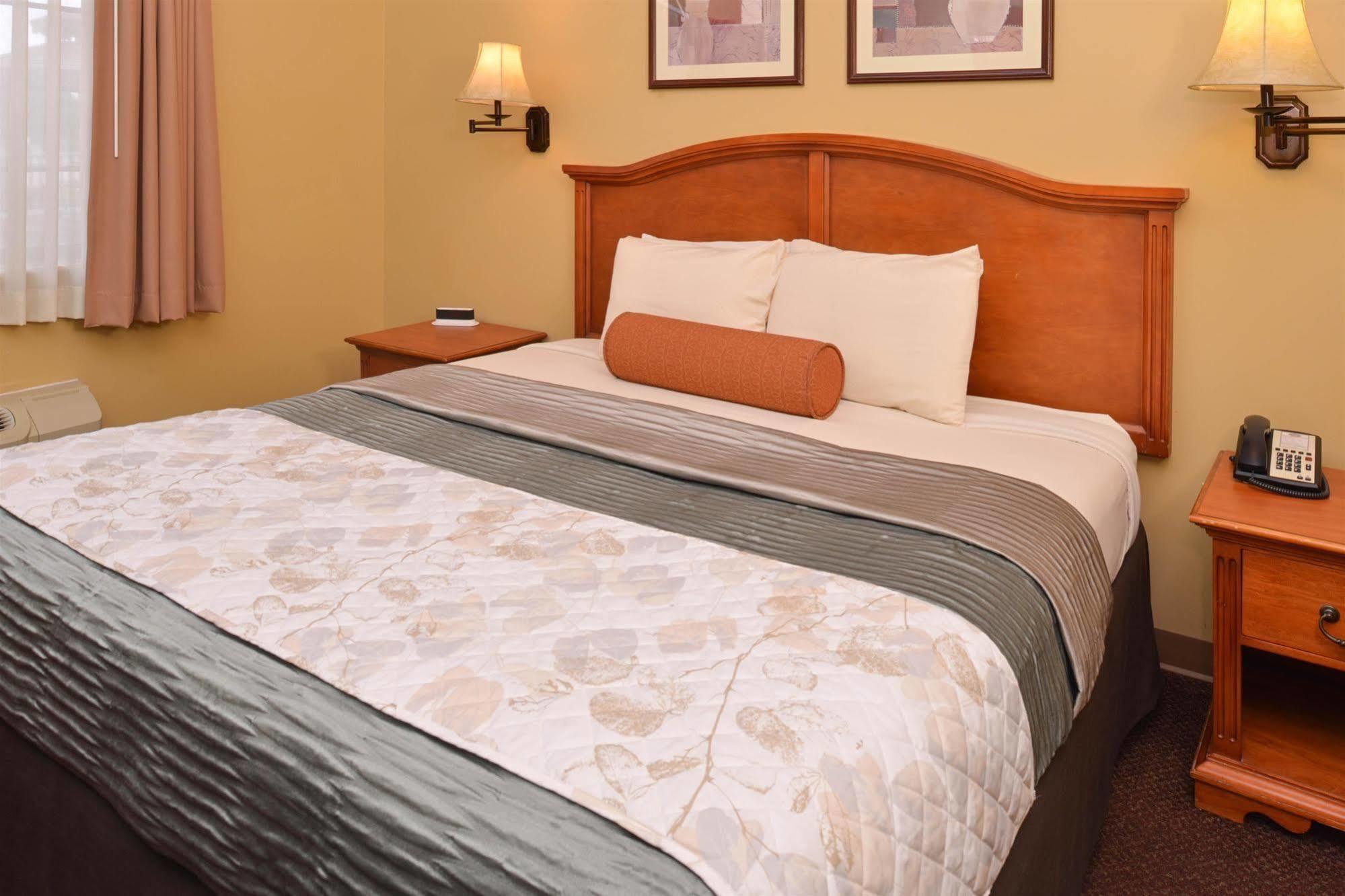 Country Hearth Inn & Suites Edwardsville Zewnętrze zdjęcie