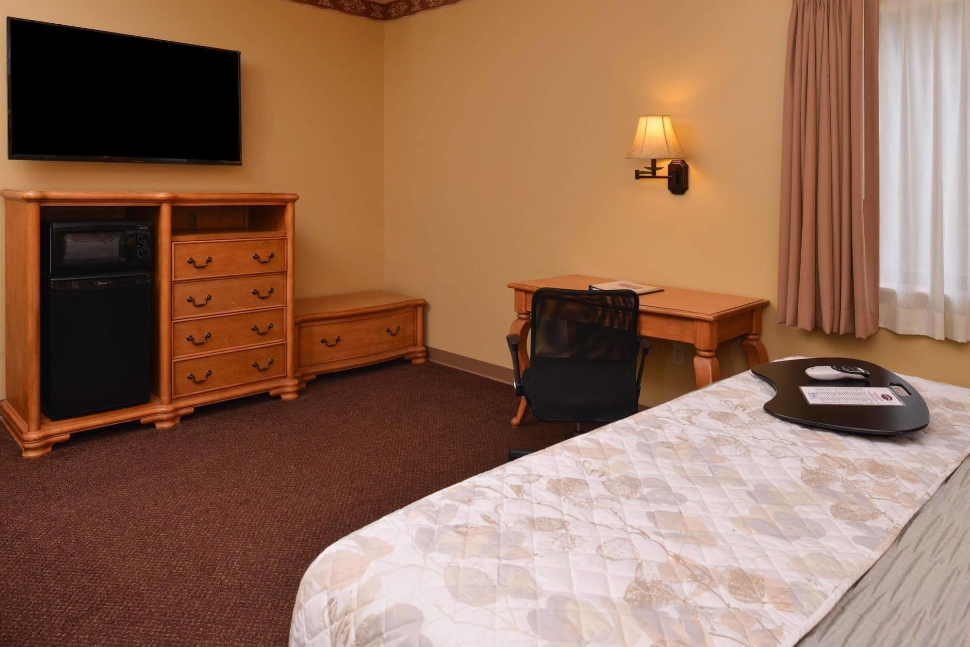 Country Hearth Inn & Suites Edwardsville Zewnętrze zdjęcie